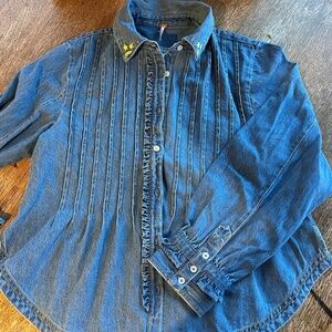 NWT Free People denim button-up embroidered floral detail 100% cotton small boho